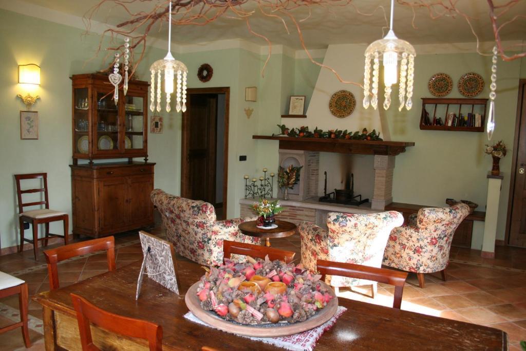 Agriturismo La Rosa Tea Villa Urbania Luaran gambar