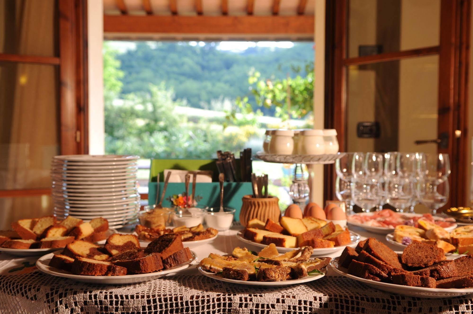 Agriturismo La Rosa Tea Villa Urbania Luaran gambar