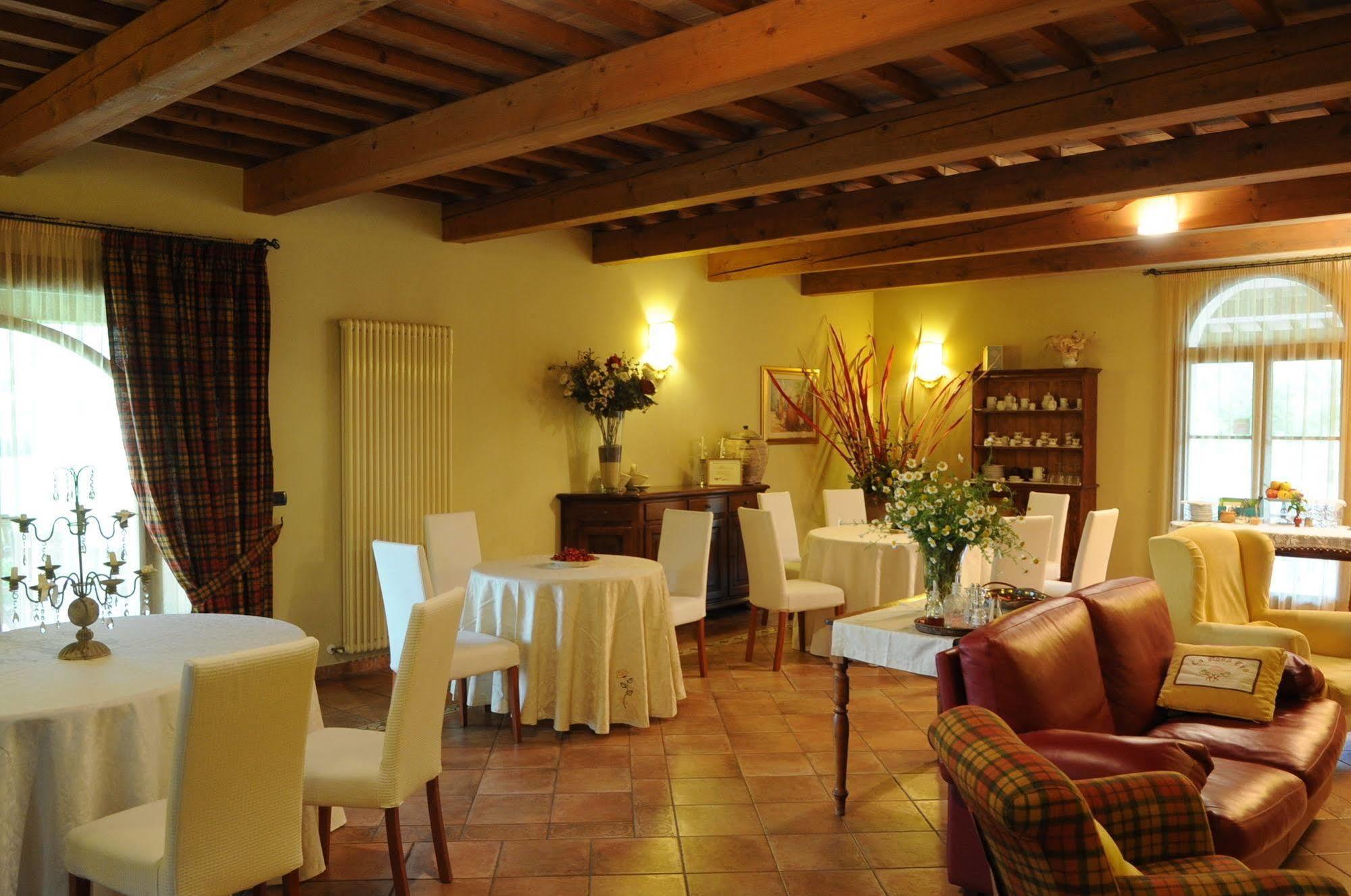 Agriturismo La Rosa Tea Villa Urbania Luaran gambar